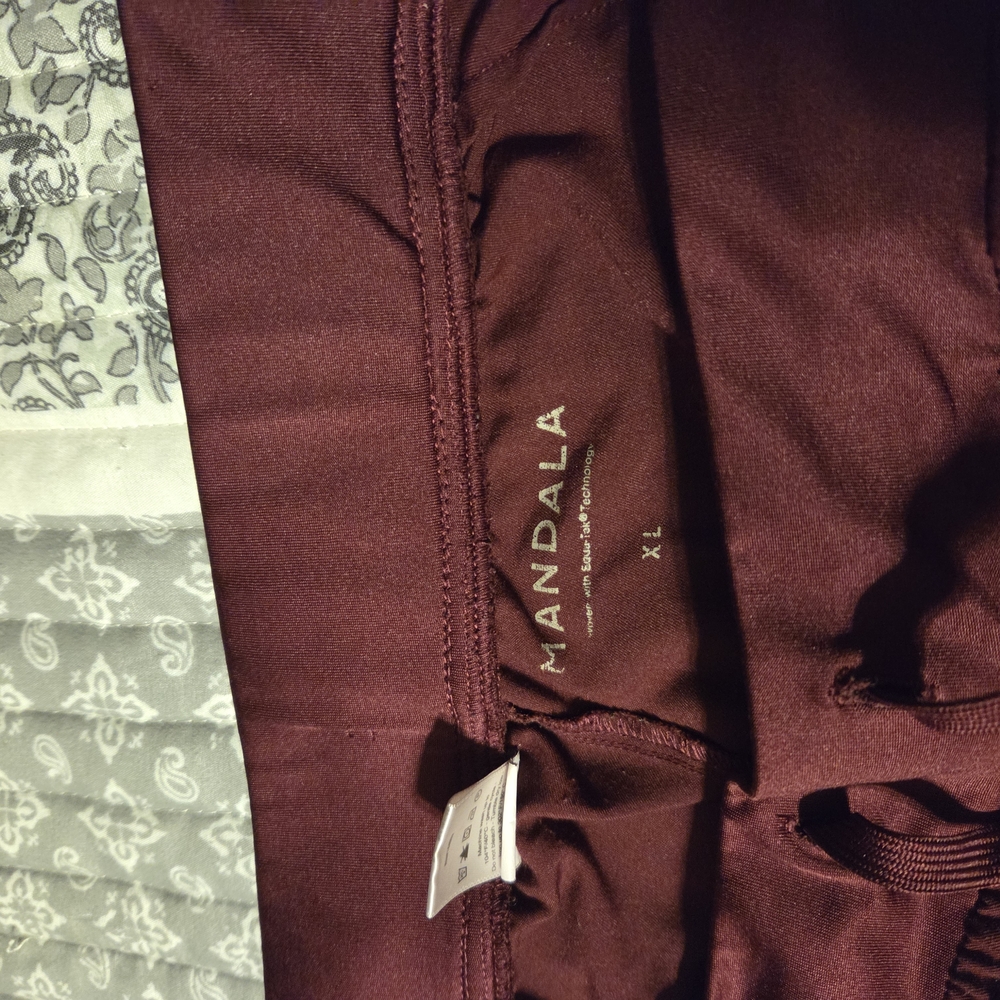 Mandala Burgundy Leggings XL